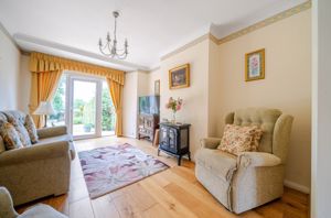Lounge- click for photo gallery